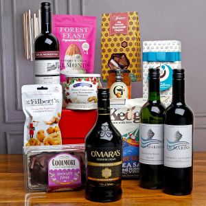 Fionn MacCumhaill Hamper - Ireland Only