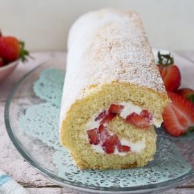Swiss Roll with Strawberry and Cream